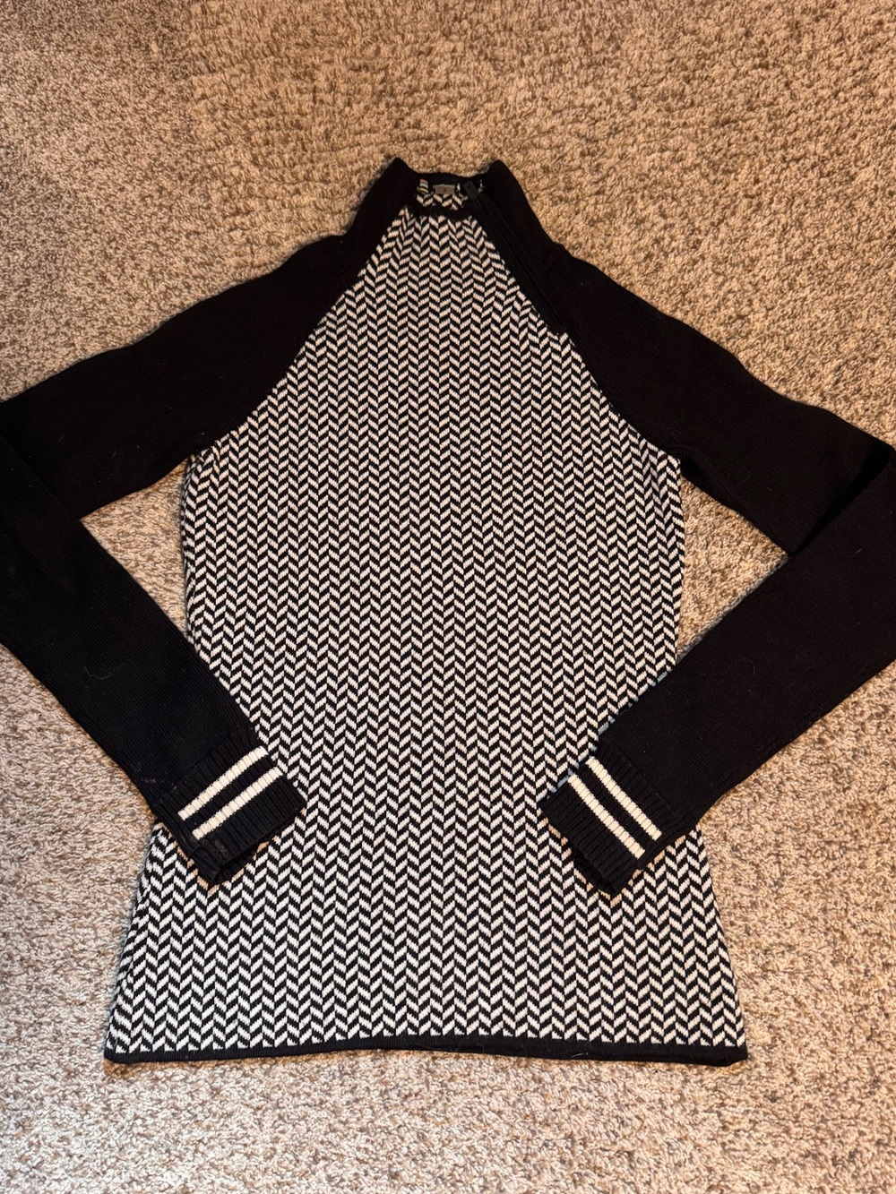 Smartwool Black and White Colorblock Chevron Raglan Turtleneck Sweater - S